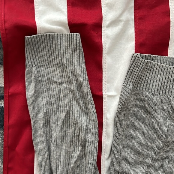 GAP sweater w high collar - Picture 7 of 14